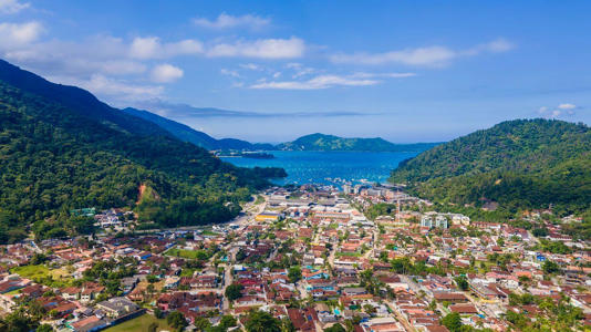 Ubatuba, no litoral norte paulista, é uma das cidades onde houve disputa entre as duas facções