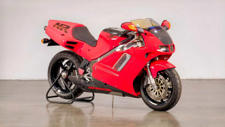 The most beautiful Japanese motorcycle Ducati never wanted you to notice