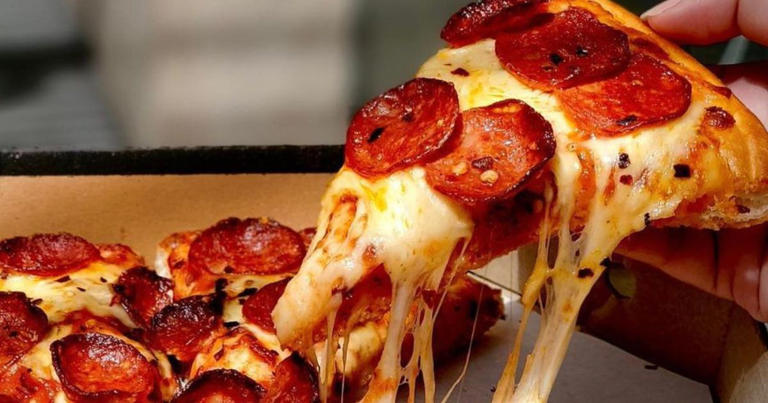 Pizza lovers, rejoice: You can get an entire box of pizza for P1 until ...