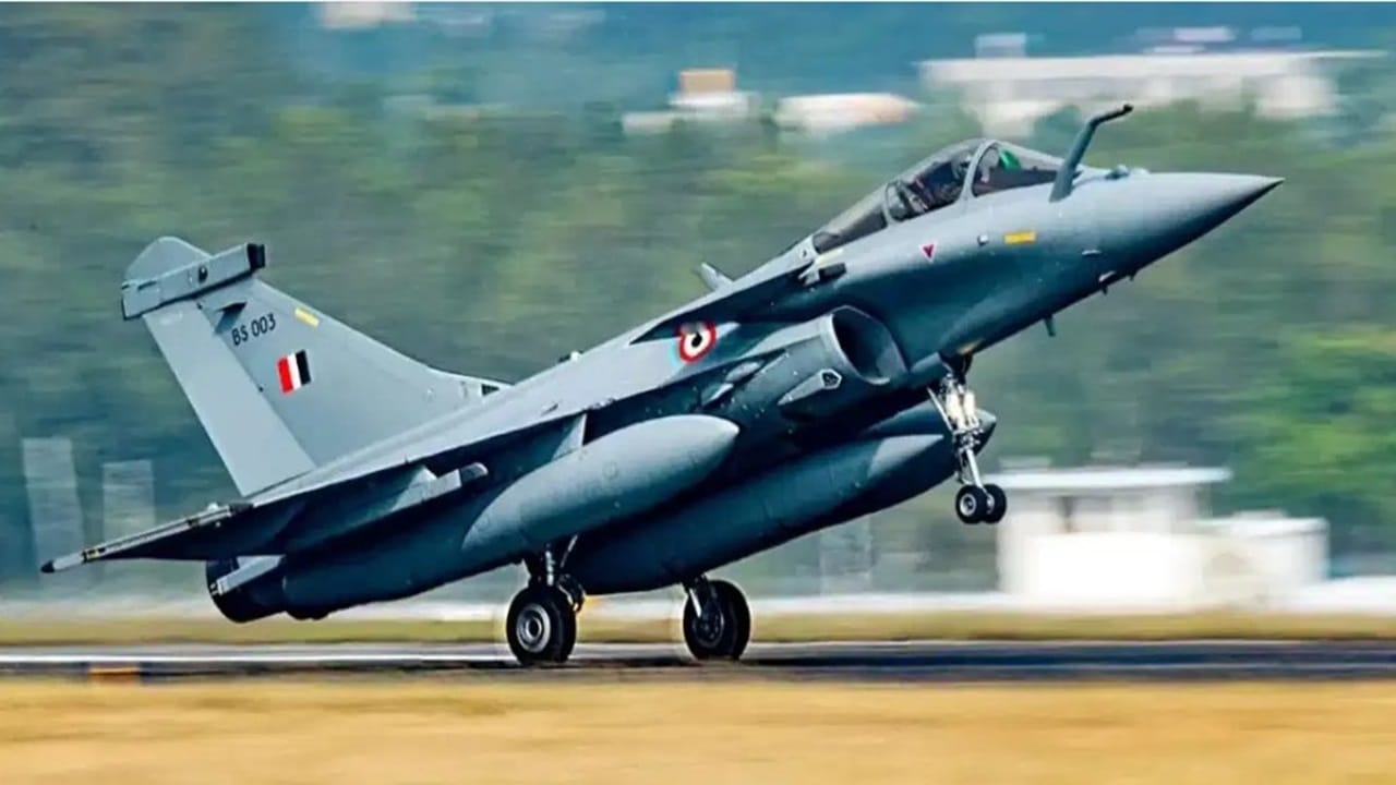 Major boost for IAF: Govt to buy 114 more Rafales from France, 90 to be ...