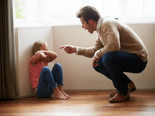Parenting tips: Never scold children at these times, experts say it can ...