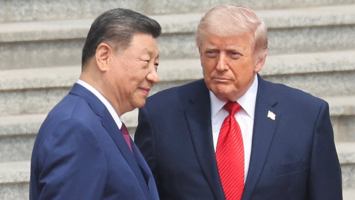 Chinese Block Secret Service Agent in Tense Trump Showdown