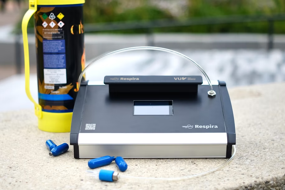 World’s first ‘laughing gas’ breathalyser being tested in ground ...