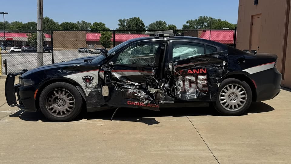 St. Ann police officer injured in crash while responding to emergency