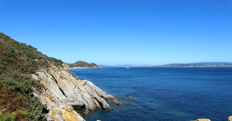 The car-free paradise in Galicia with turquoise waters