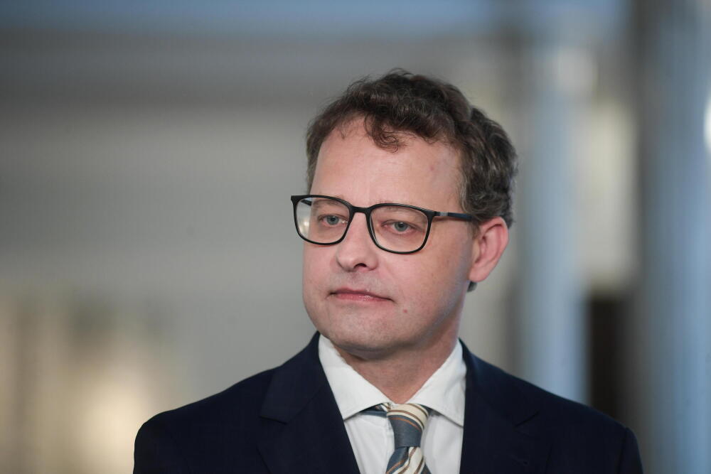 M Romanowski opublikował nowe nagranie w internecie; nie podał, gdzie ...