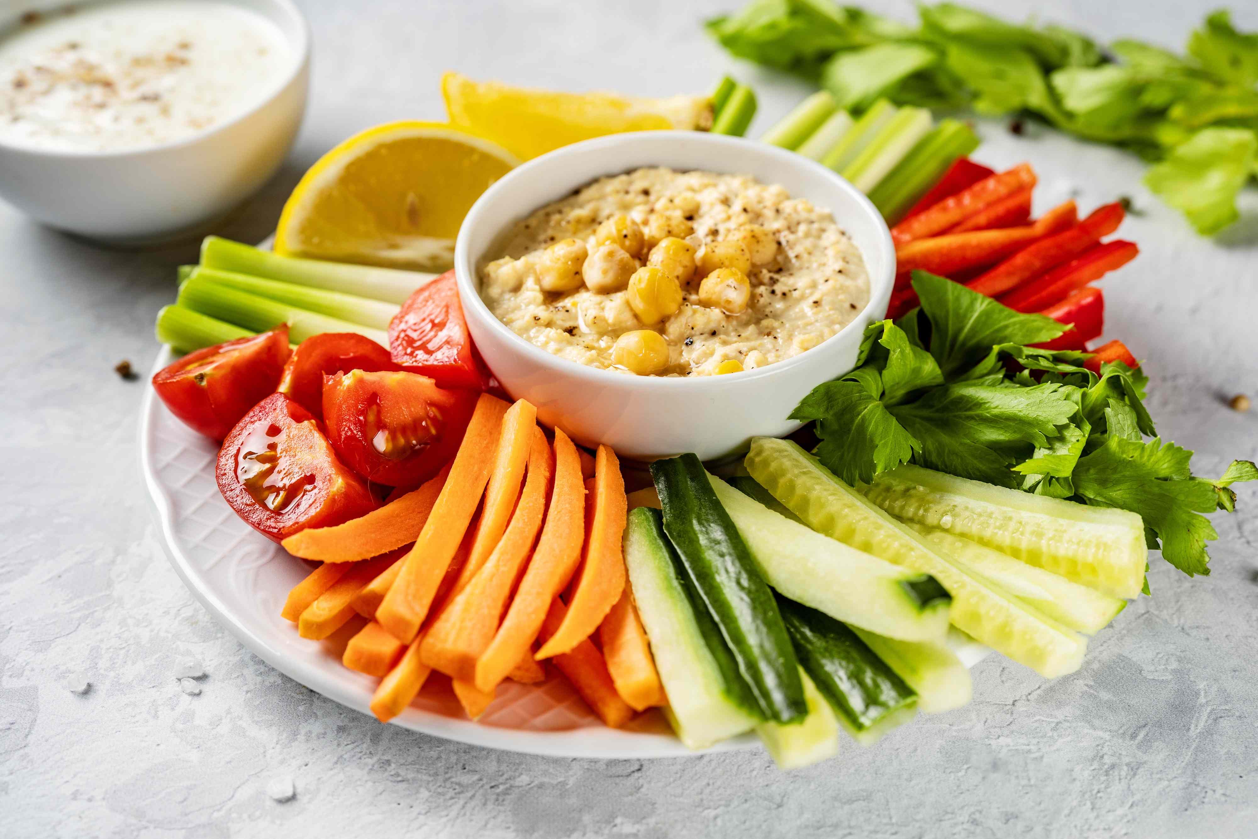 8 dietitian-approved afternoon snacks that can keep you from crashing