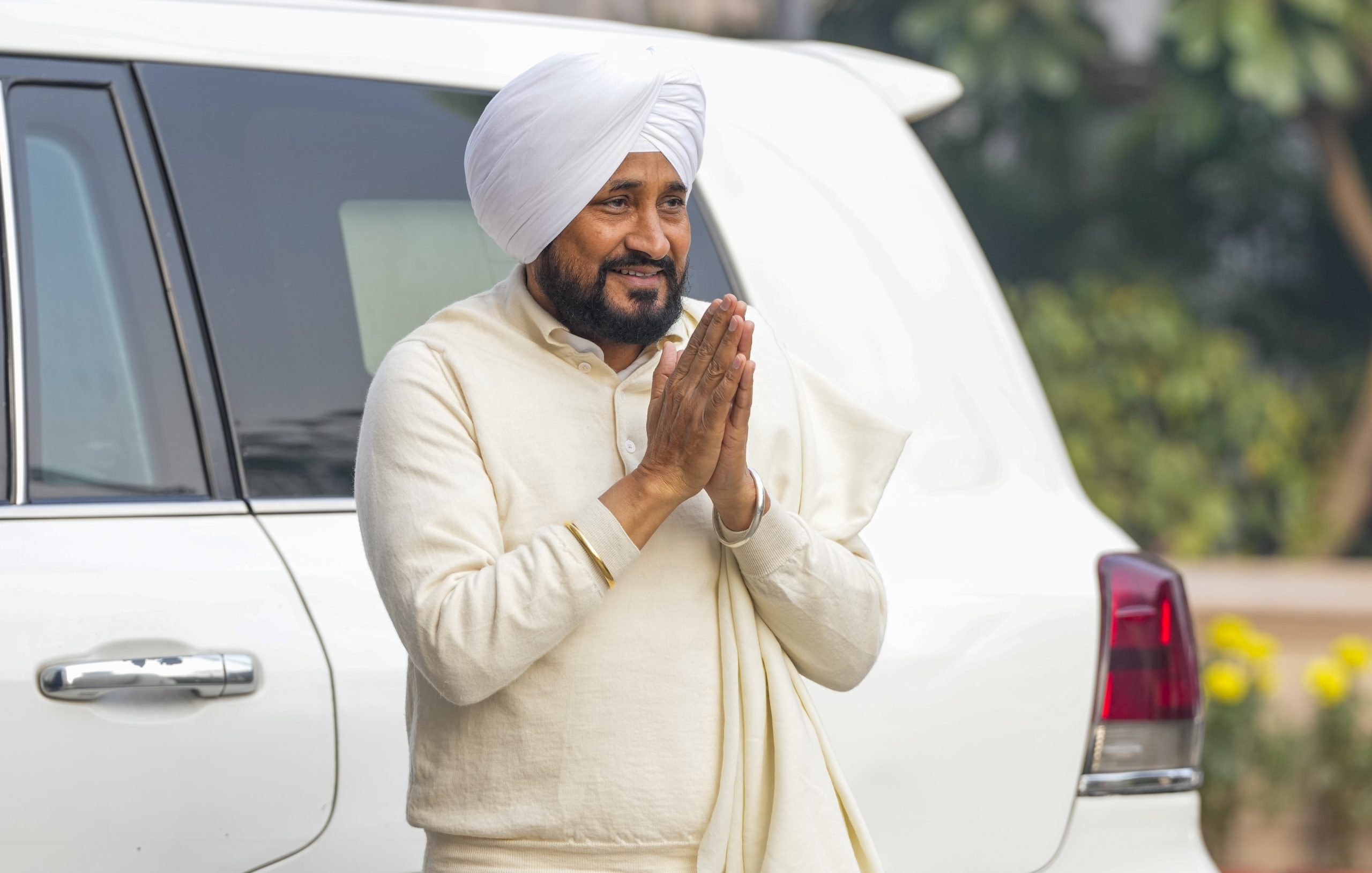 Channi raids Ropar mining site, alleges state-sponsored sand theft