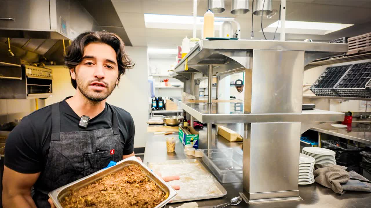 Raw cooking inside a restaurant, nothing hidden