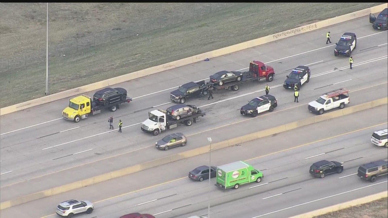 Five vehicle crash shuts down southbound I-225 during Thursday morning ...