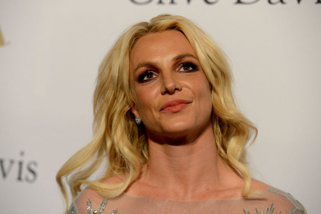 The truth behind Britney Spears allegedly 'barking and carrying knife ...