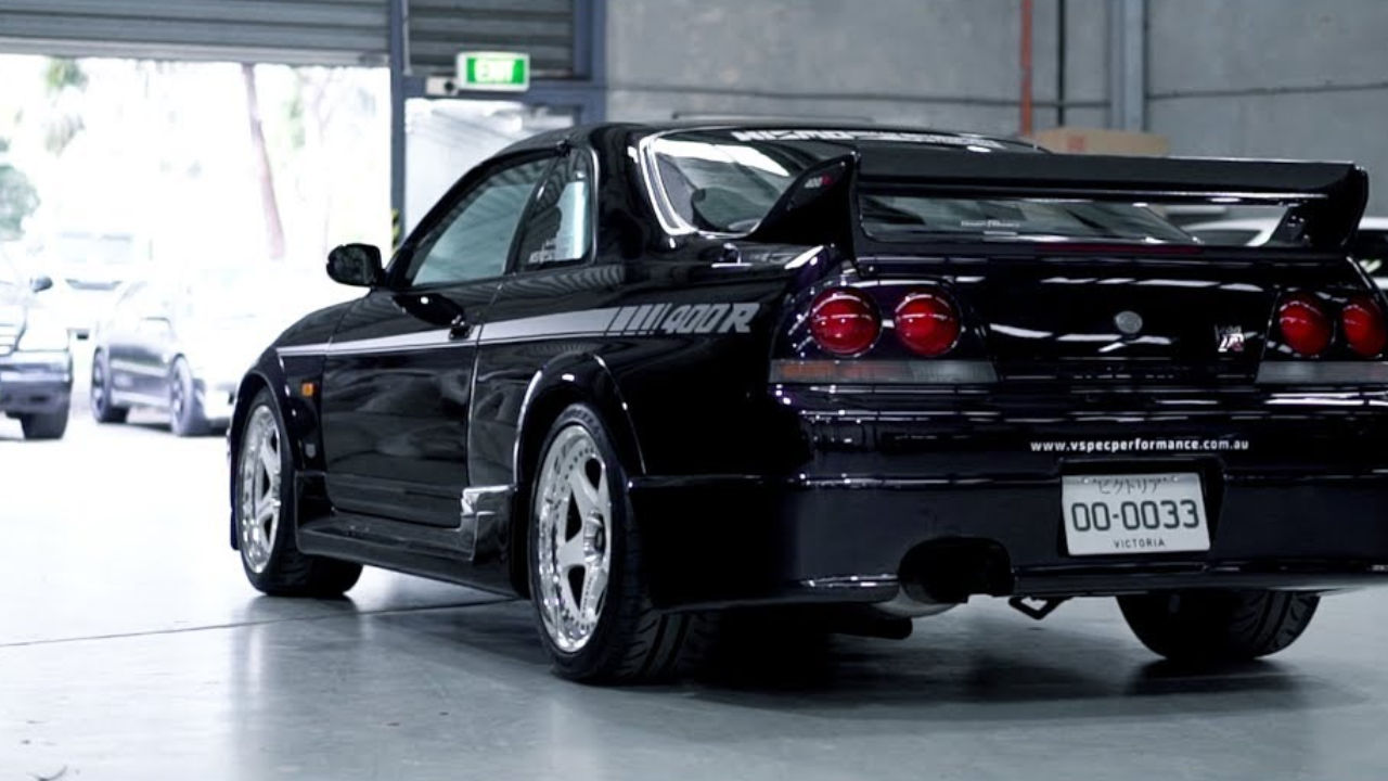 Unveiling the rare R33 GTR 400R detailed in stunning 4K