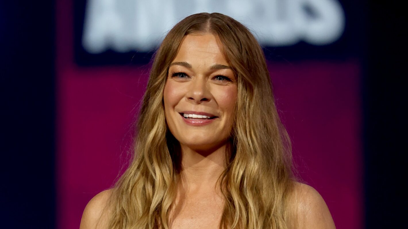 LeAnn Rimes opens up about family heartache and canceling shows