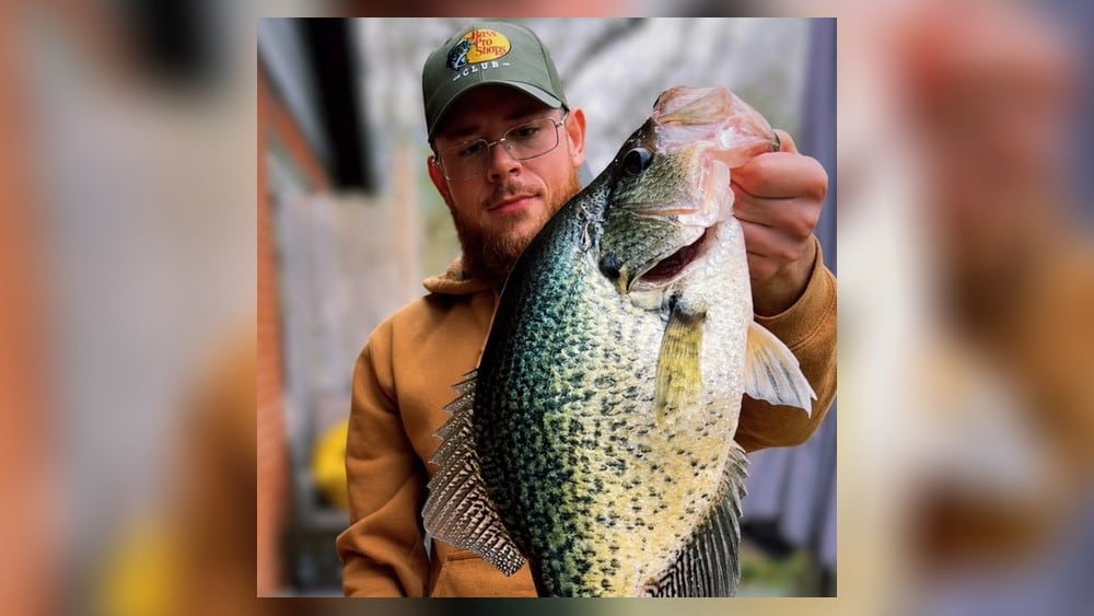Area man breaks state fishing record with catch
