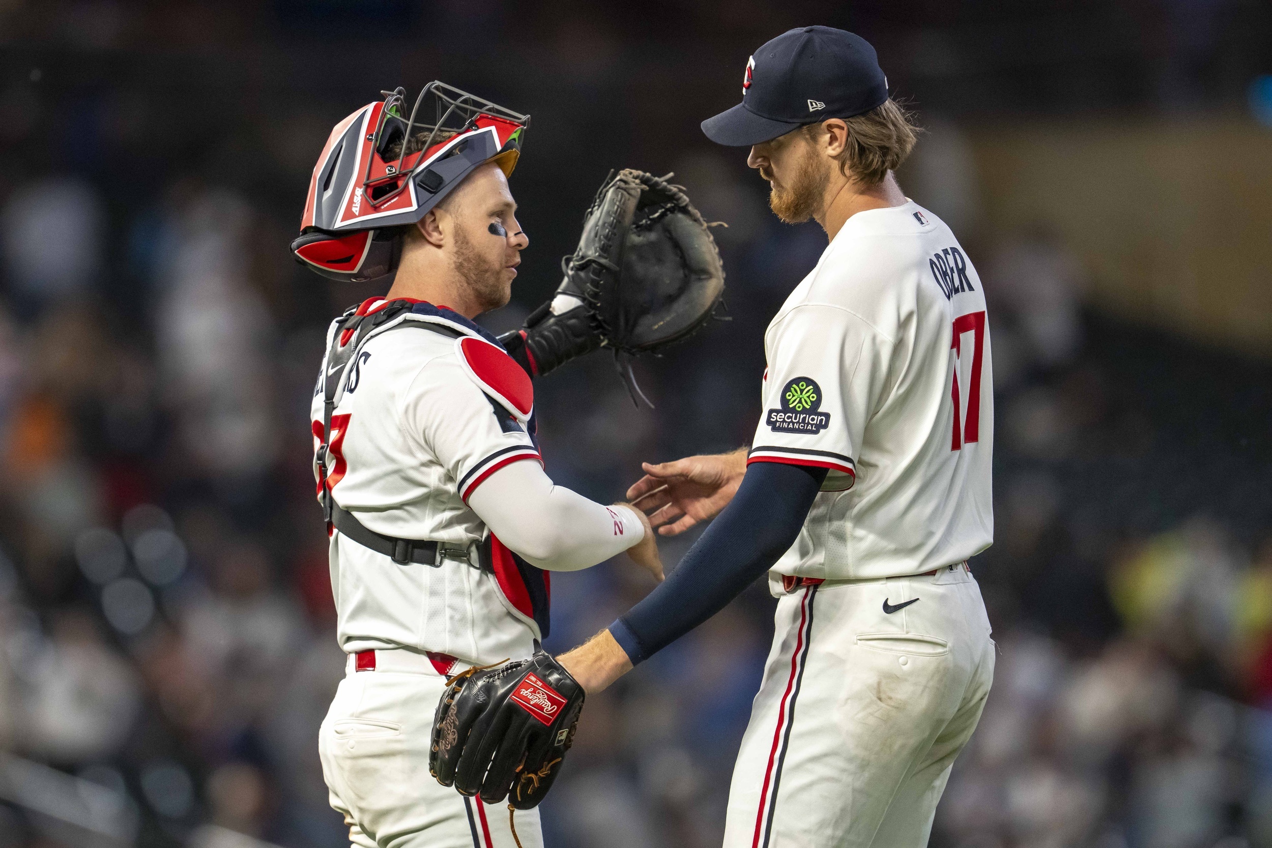 Two catcher trade candidates the Braves could target