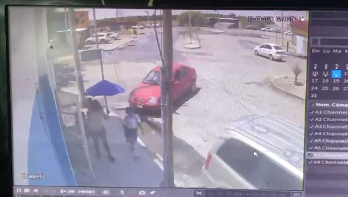Captan a conductora que pierde el control y arrolla a dos niñas con su ...