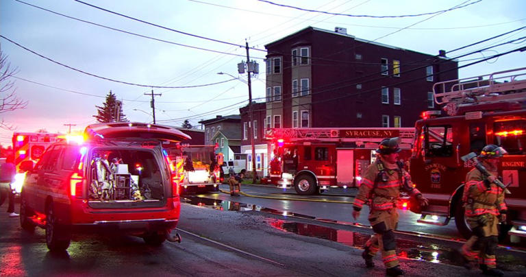 Four people displaced after Syracuse apartment fire
