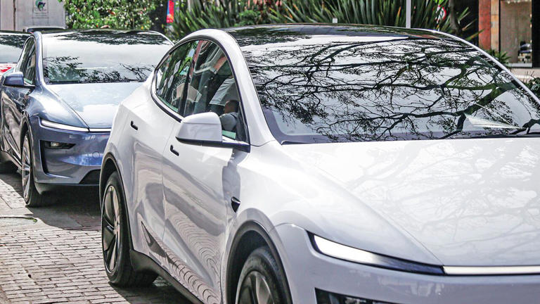 SIC anunció medidas contra Tesla Colombia, tras demoras en la entrega ...
