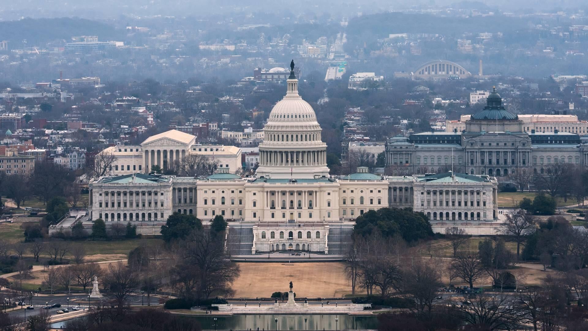 A White House committee gathered sharp minds to save college football ...