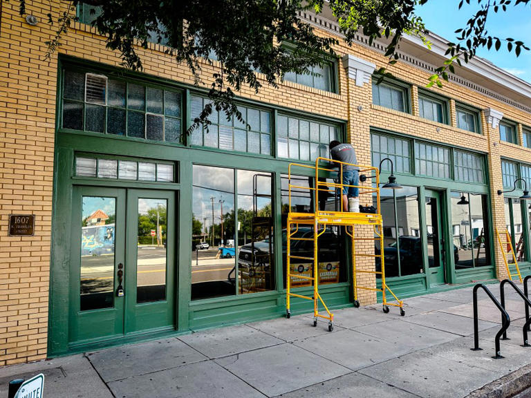 Peppermint Lounge, 1960s-inspired vinyl bar, to open in Tampa