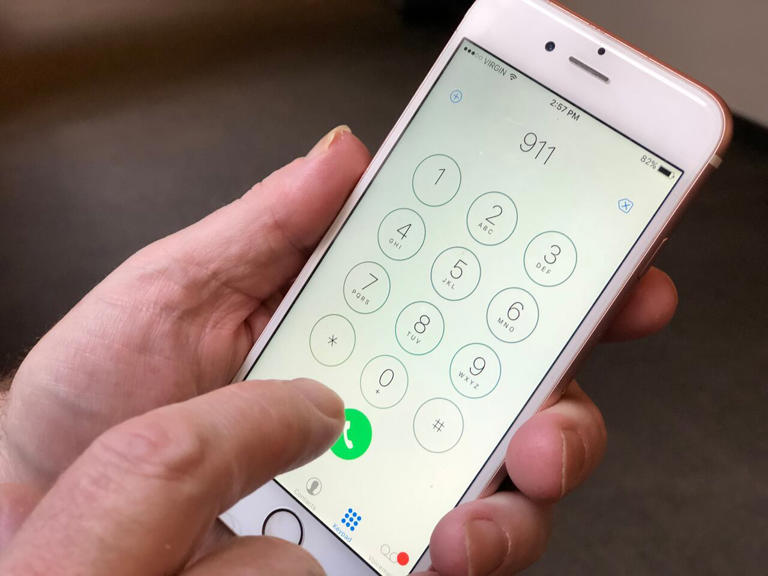 Dozens of Manitobans couldn't get through to 911 during Bell MTS outage ...