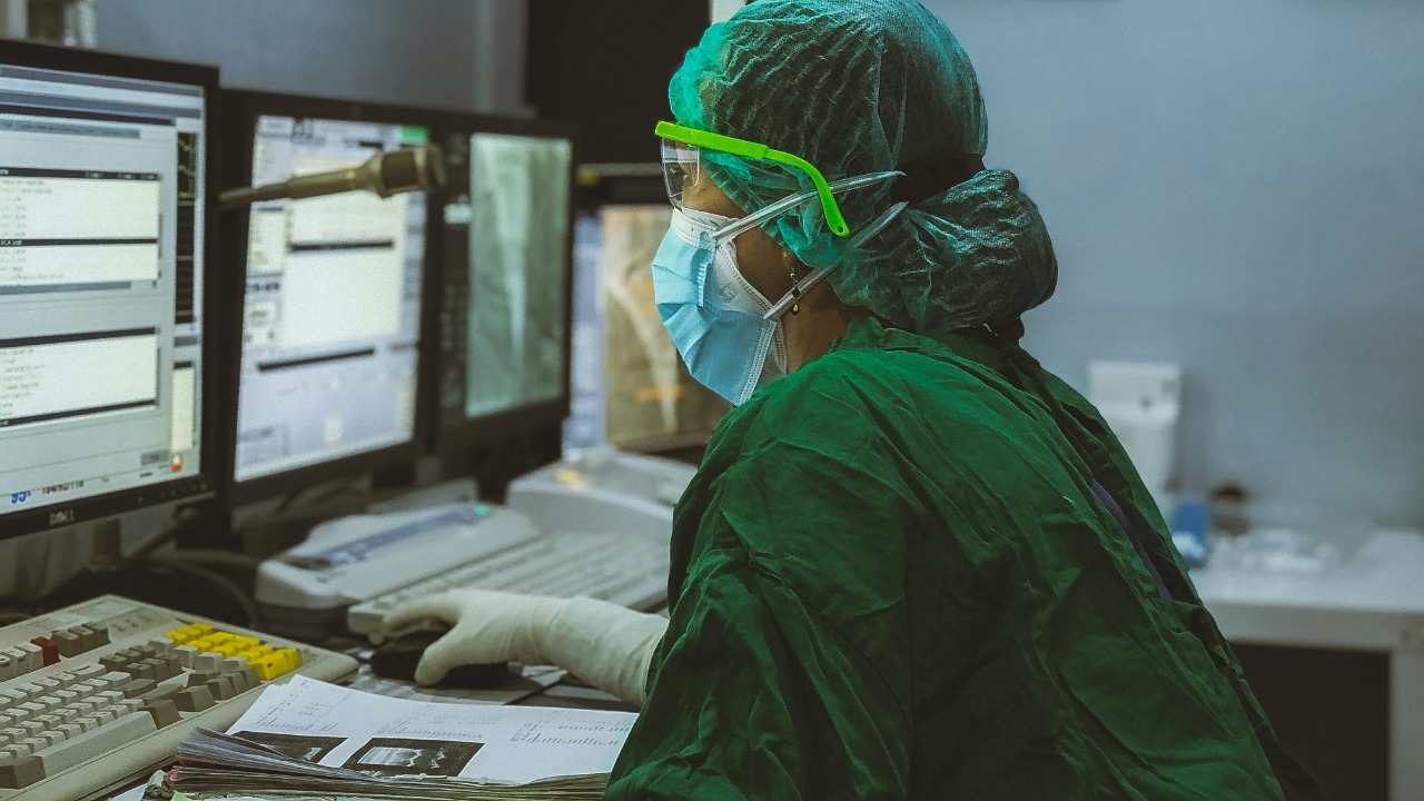 Human scientists still trounce the best AI agents on complex research ...