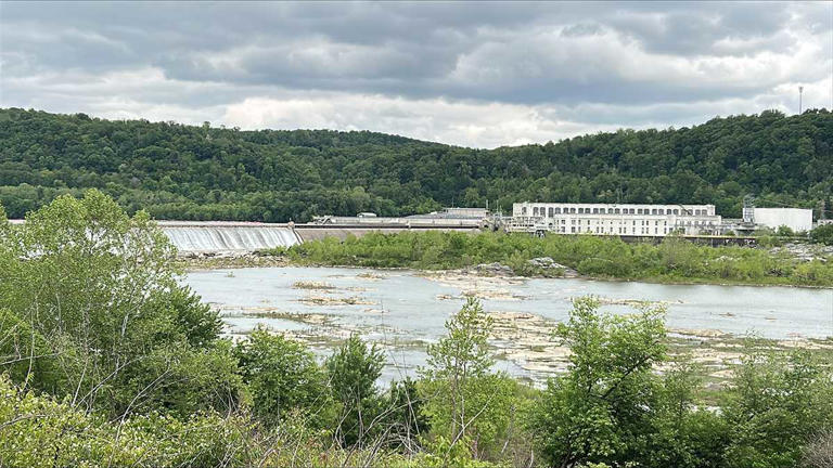 Crews rescue person on an island in Susquehanna near the Holtwood Dam