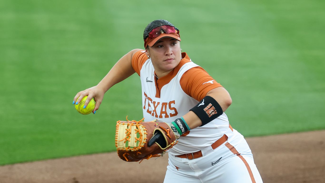 Texas softball gears up for title defense