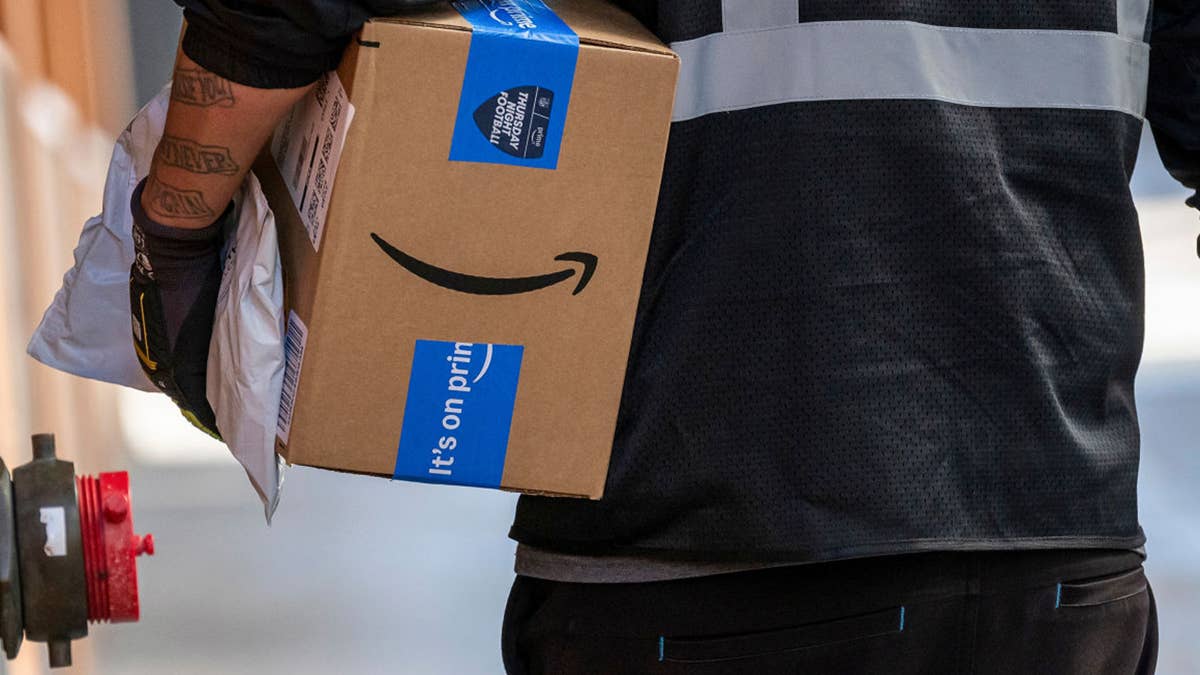 Amazon's $17 weekender bag is great for spring travel and comes in 7 ...