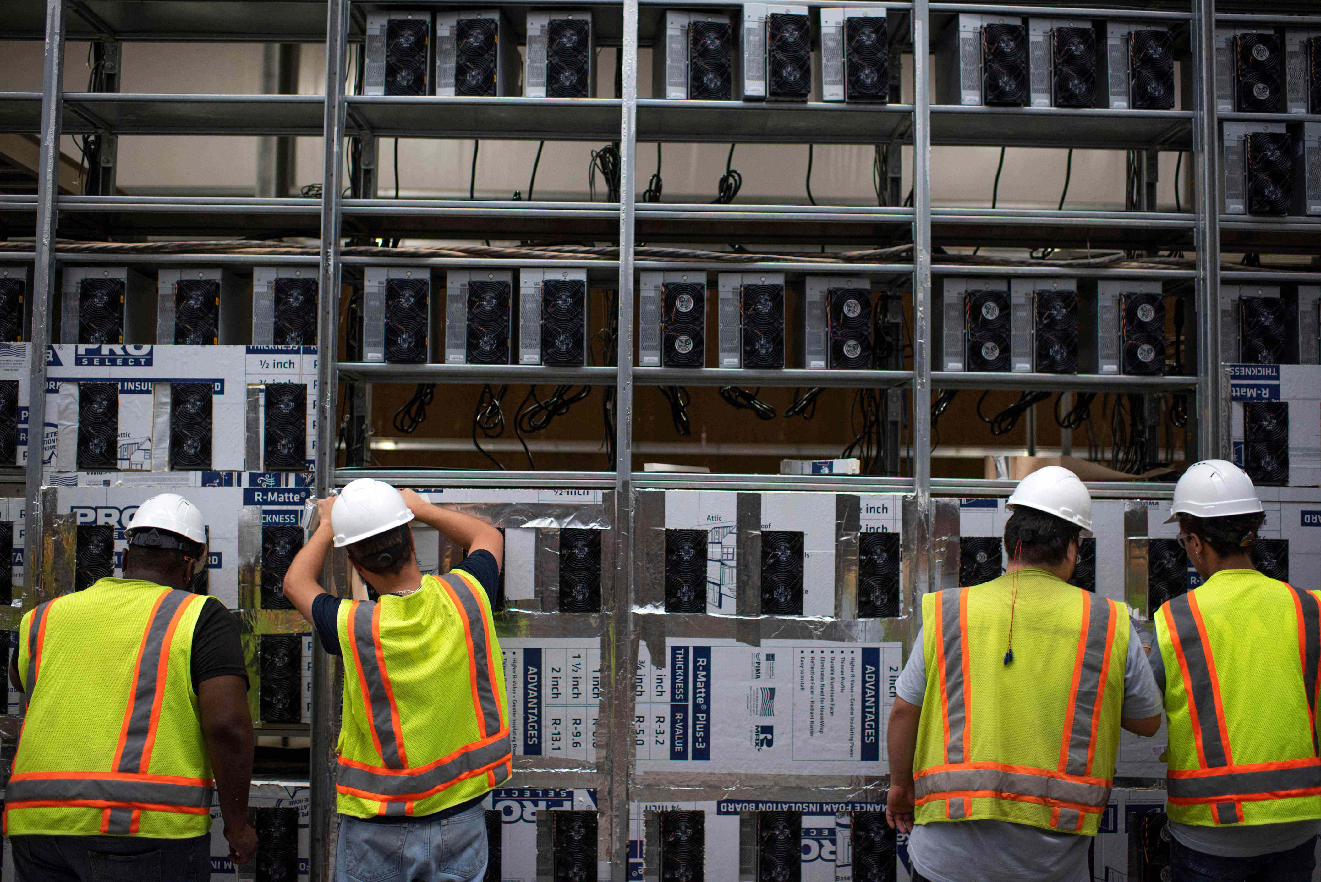 Bitcoin miners that got into AI have soaring stocks. These experts see ...