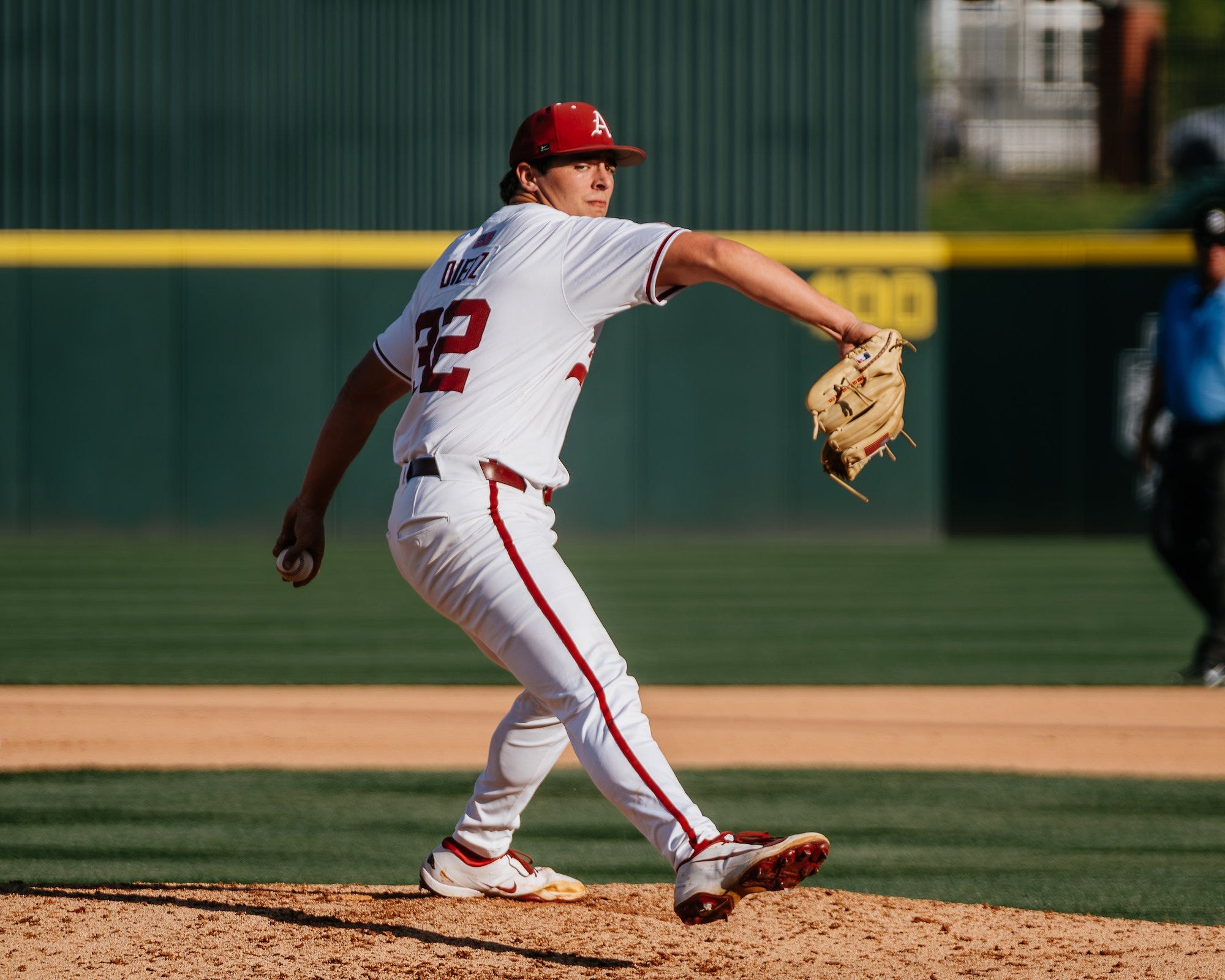 Arkansas baseball can't overcome early deficit in series-opening loss ...