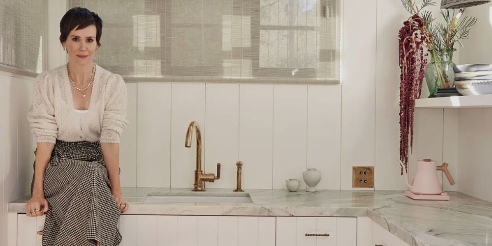 Sarah Paulson’s tiny white kitchen is a masterclass in small-space ...