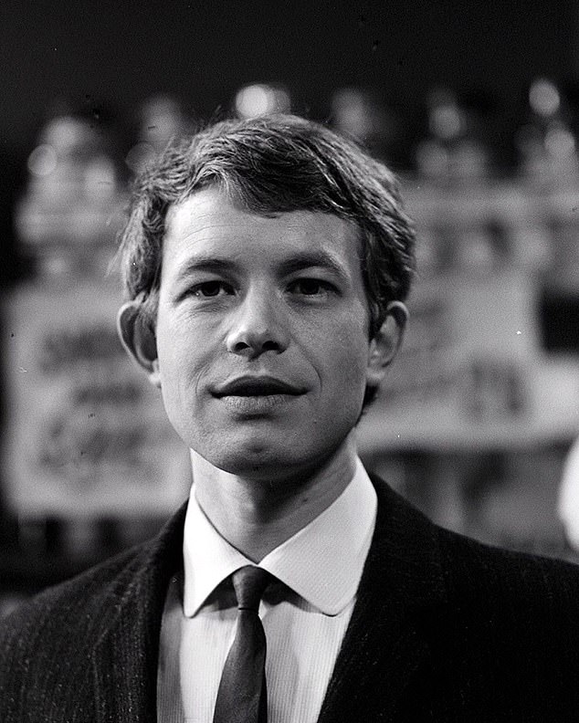 Coronation Street actor Alan Rothwell, who was a part of the original ...
