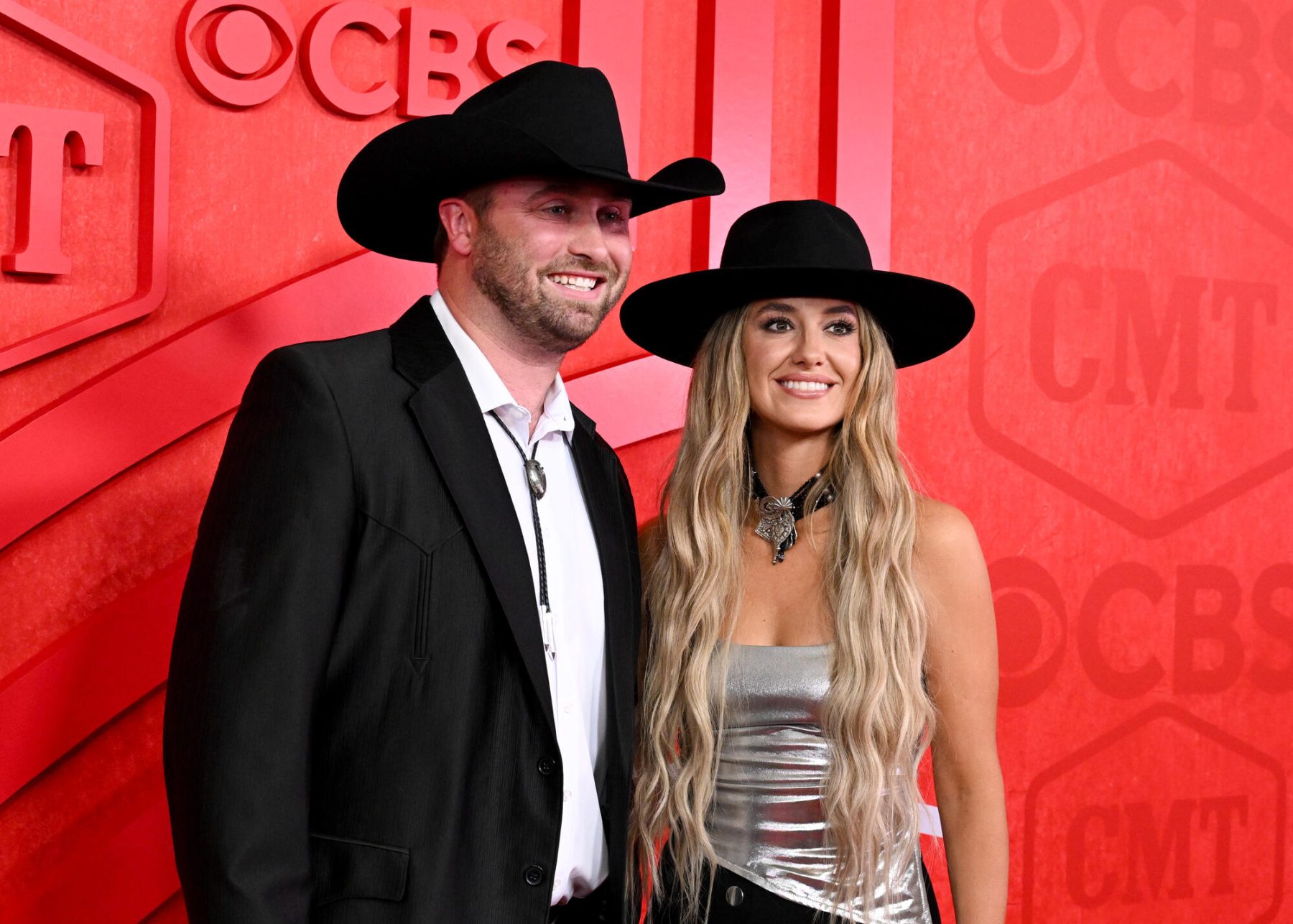 Lainey Wilson marries Devlin 'Duck' Hodges in Tennessee ceremony