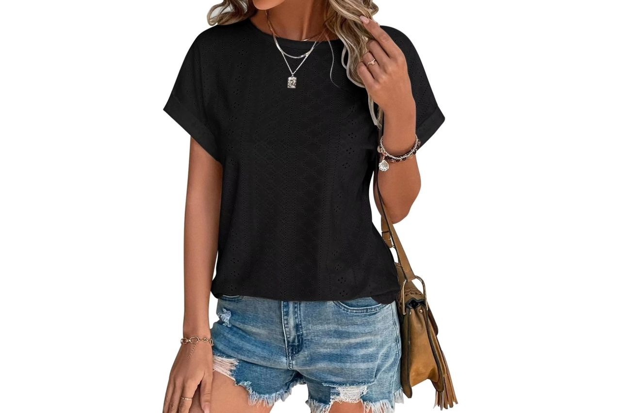 Bliwov Womens Tops Eyelet Embroidery Summer Spring Curved Hem Short Sleeve T Shirts Blouse Outfits Beach Vacation Clothes