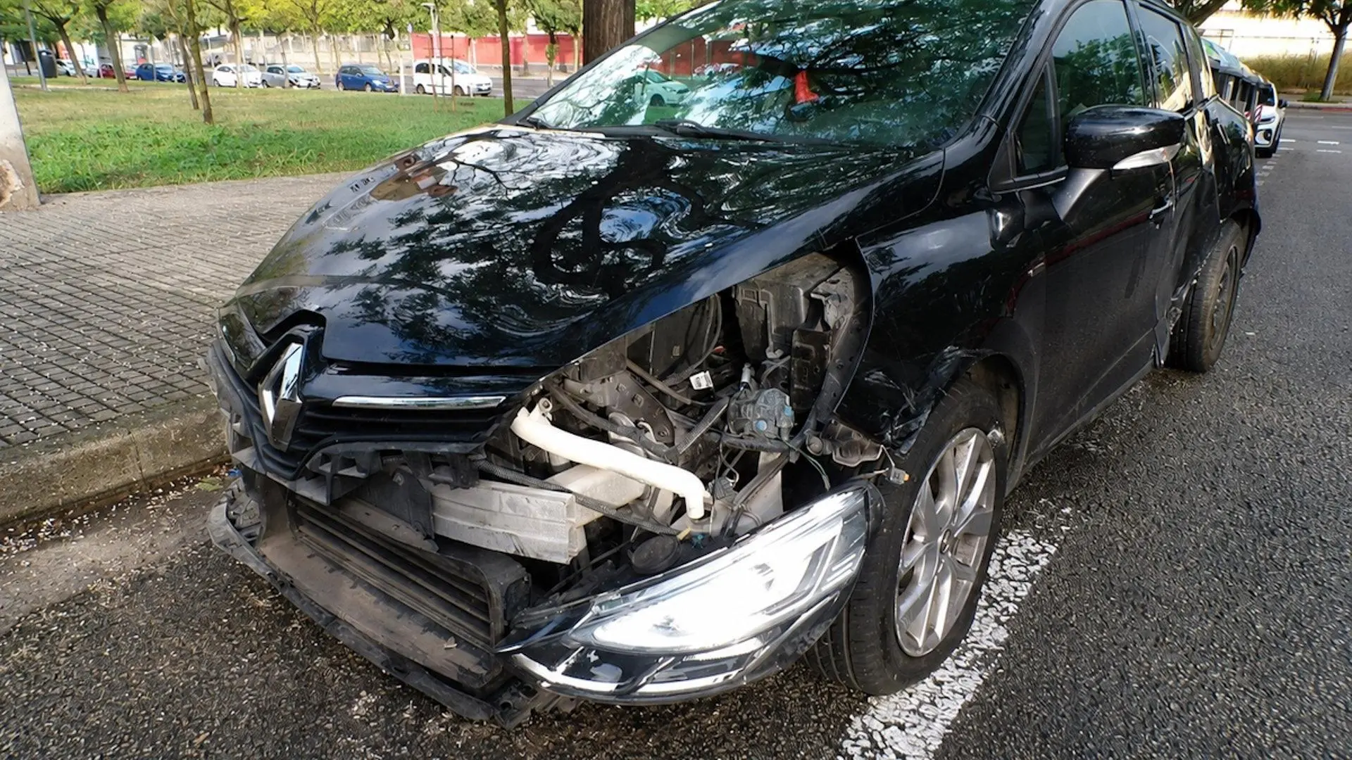 Un conductor ebrio y sin carnet provoca un accidente en Palma: lanzó ...