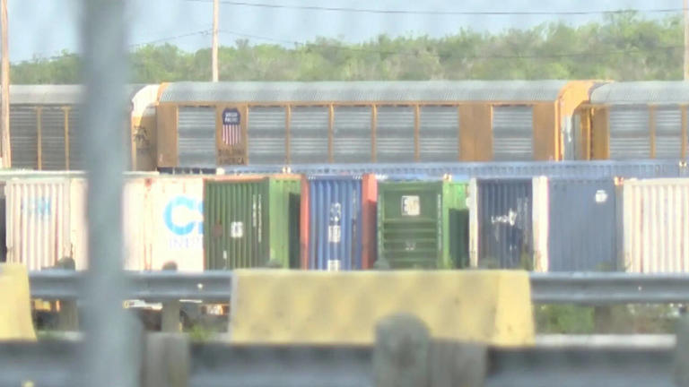 Six migrants found dead in Texas shipping container linked to human ...