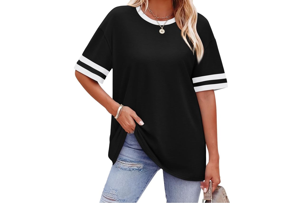 WIHOLL Womens T Shirts Loose Fit Short Sleeve Tees Crew Neck Color Block Summer Tops 2026 Fashion