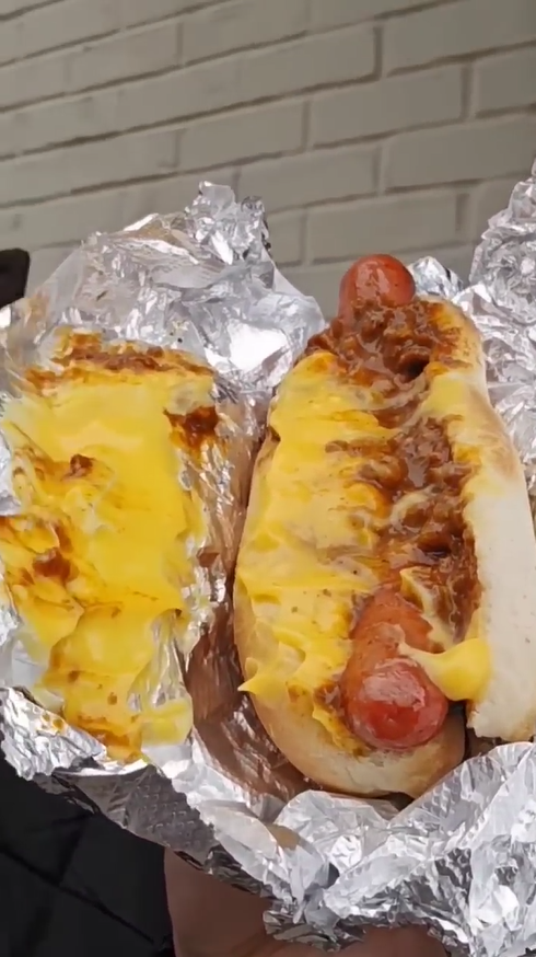 Papaya Dog returns with its legendary flavor