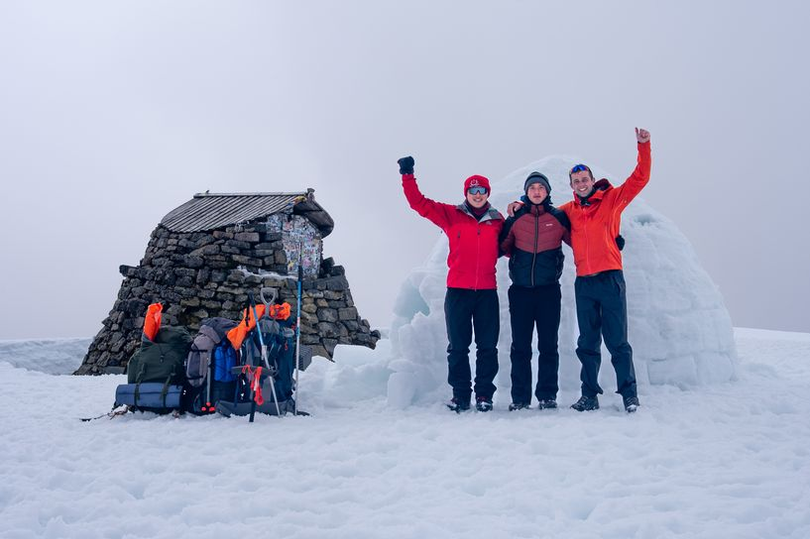 Three pals build UK's highest igloo after tough climb up Ben Nevis