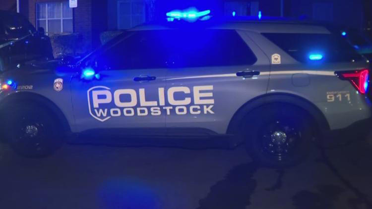 Man with outstanding warrants arrested after burglary at jewelry store ...