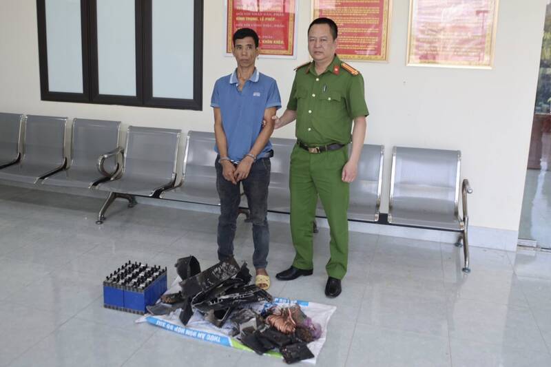Bắt giữ đối tượng phá khóa, trộm cắp linh kiện trạm phát sóng ở Sơn La