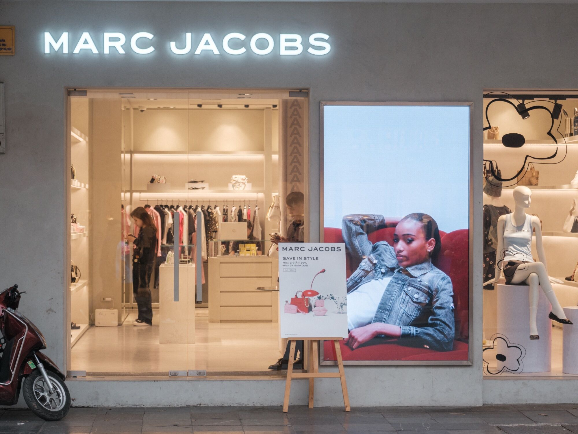 LVMH agrees to sell the Marc Jacobs brand to WHP Global