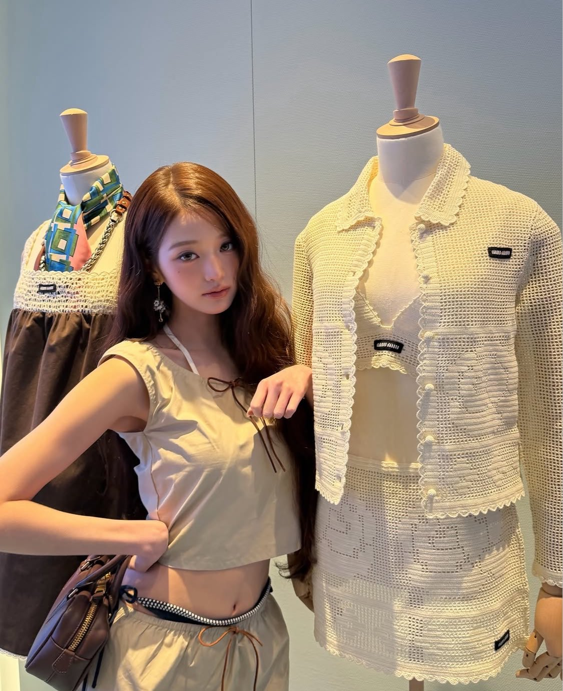 Jang Wonyoung does sagging with underwear in the 1.5 million won range ...