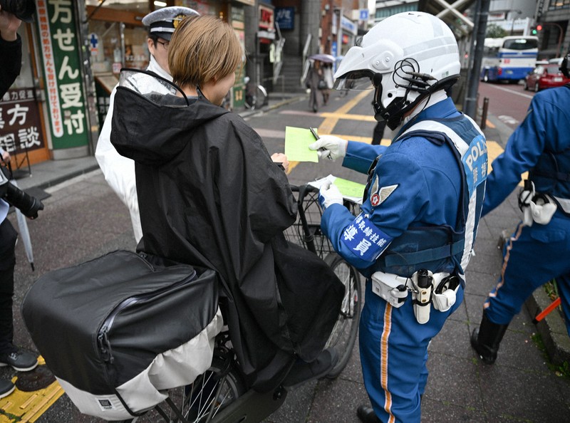 Frustrations grow over Japan's new bicycle 'blue ticket' traffic fine ...