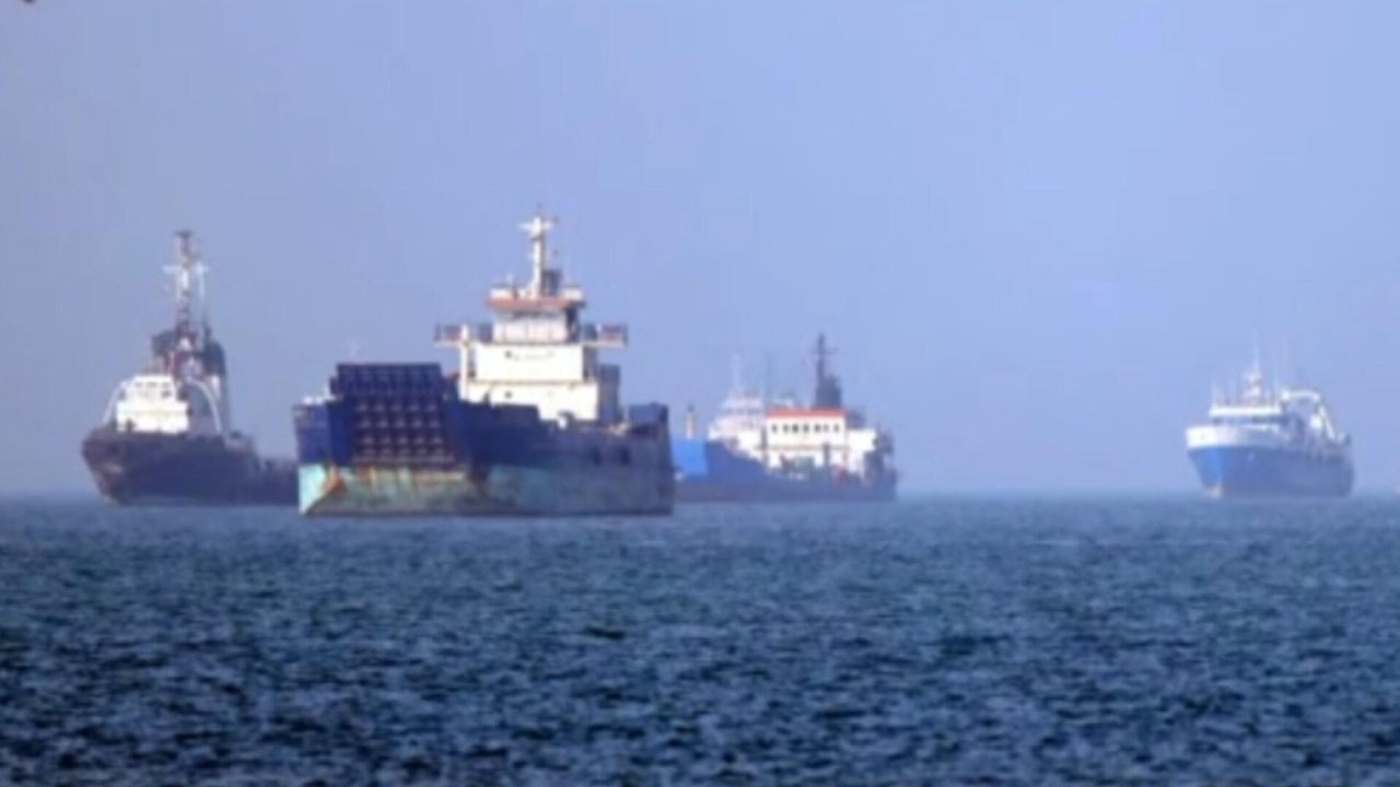 UN warns of humanitarian crisis for seafarers stranded near Strait of ...