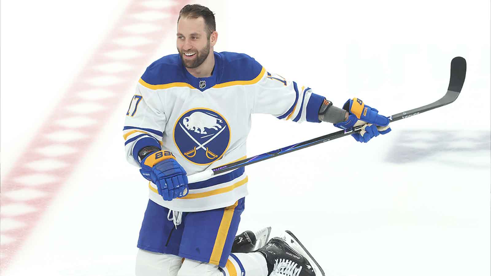 Sabres’ Jason Zucker deflection goal sparks insanely chaotic 1st period ...