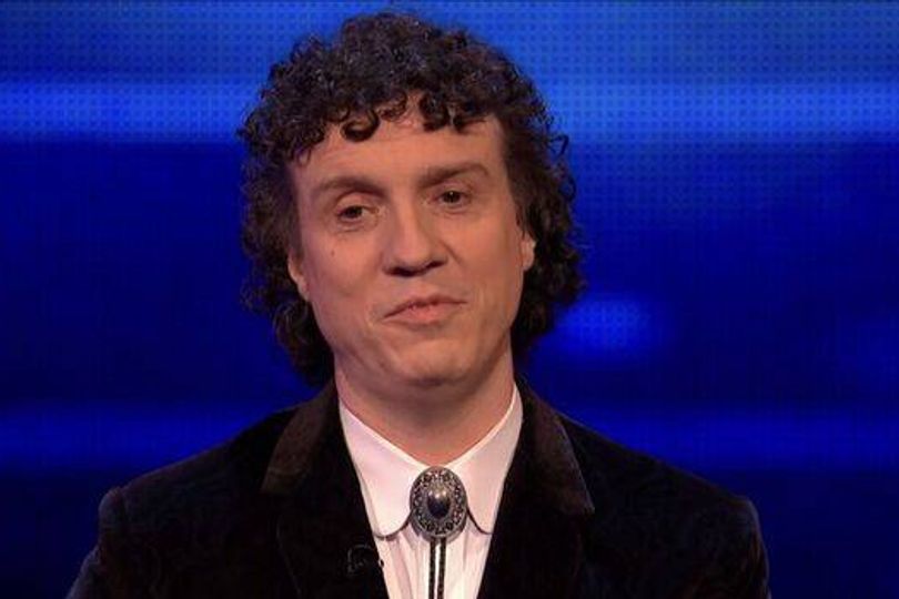 The Chase star Darragh Ennis keeps flies out of home with game-changing ...