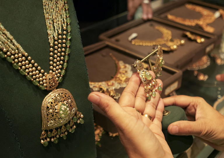 Augmont rolls out AI-enabled gold purity testing machine in Chennai