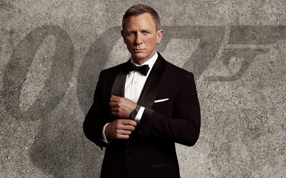 Tìm người đóng James Bond